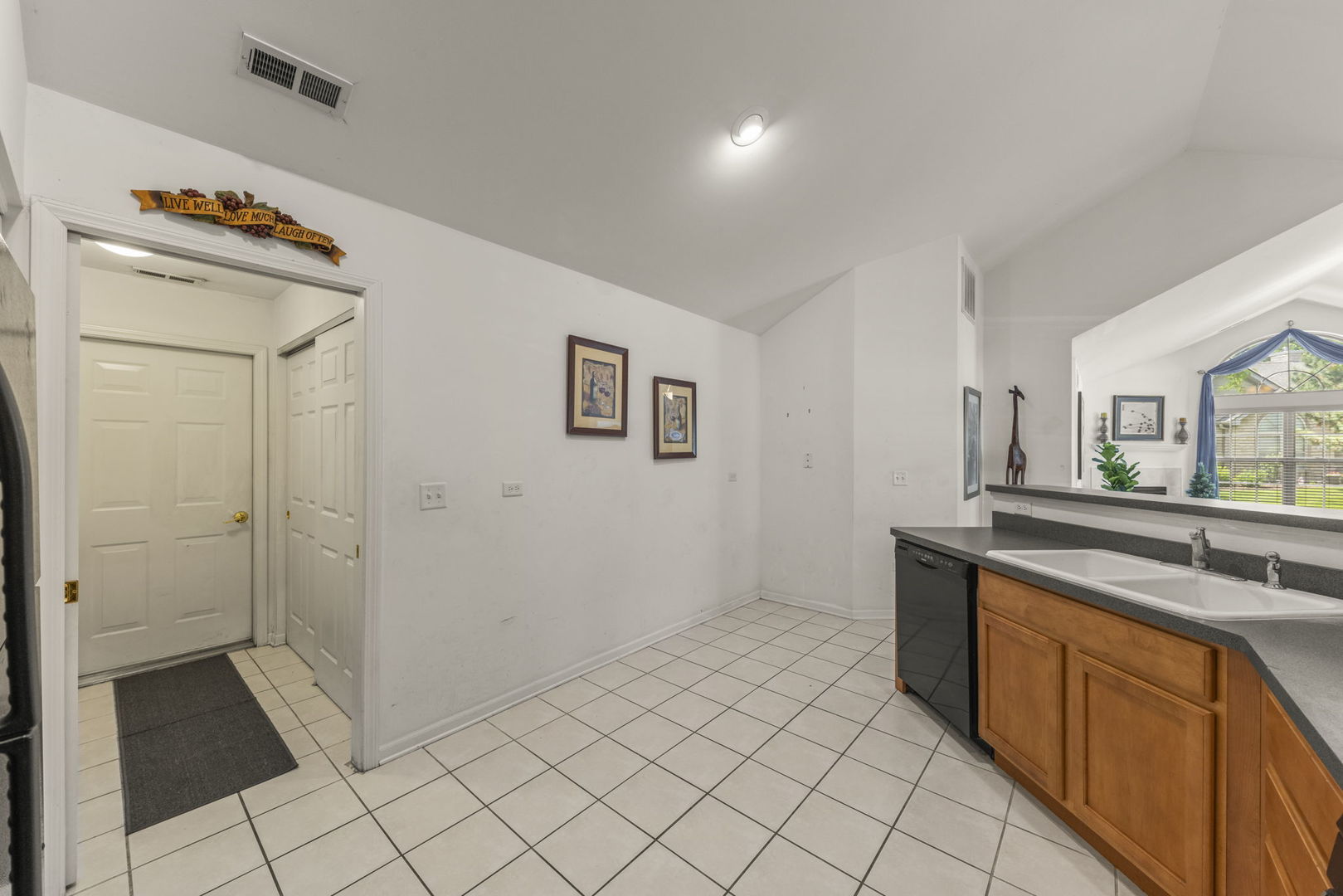 1900 Timbers Edge Circle, Joliet, IL 60431