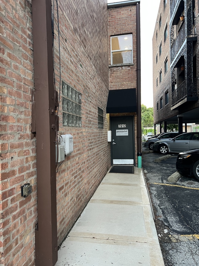7612 W North Avenue #1, Elmwood Park, IL 60707