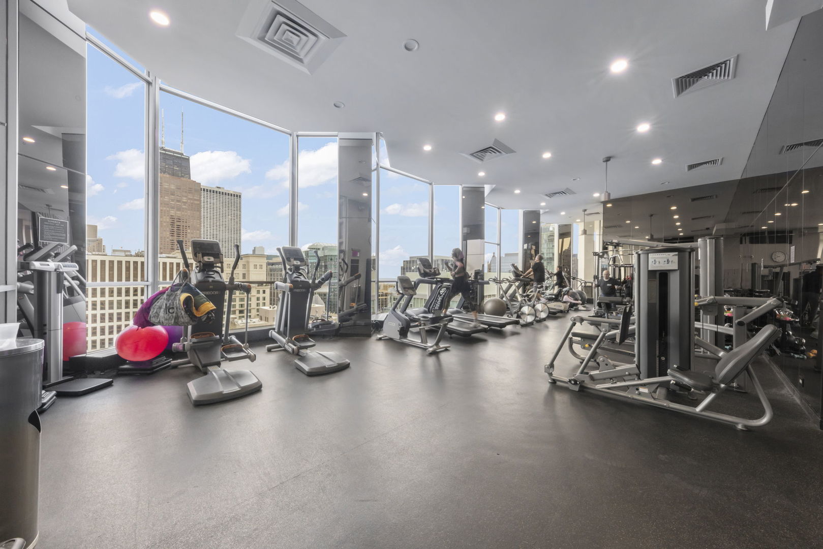 535 N Michigan Avenue #1506, Chicago, IL 60611