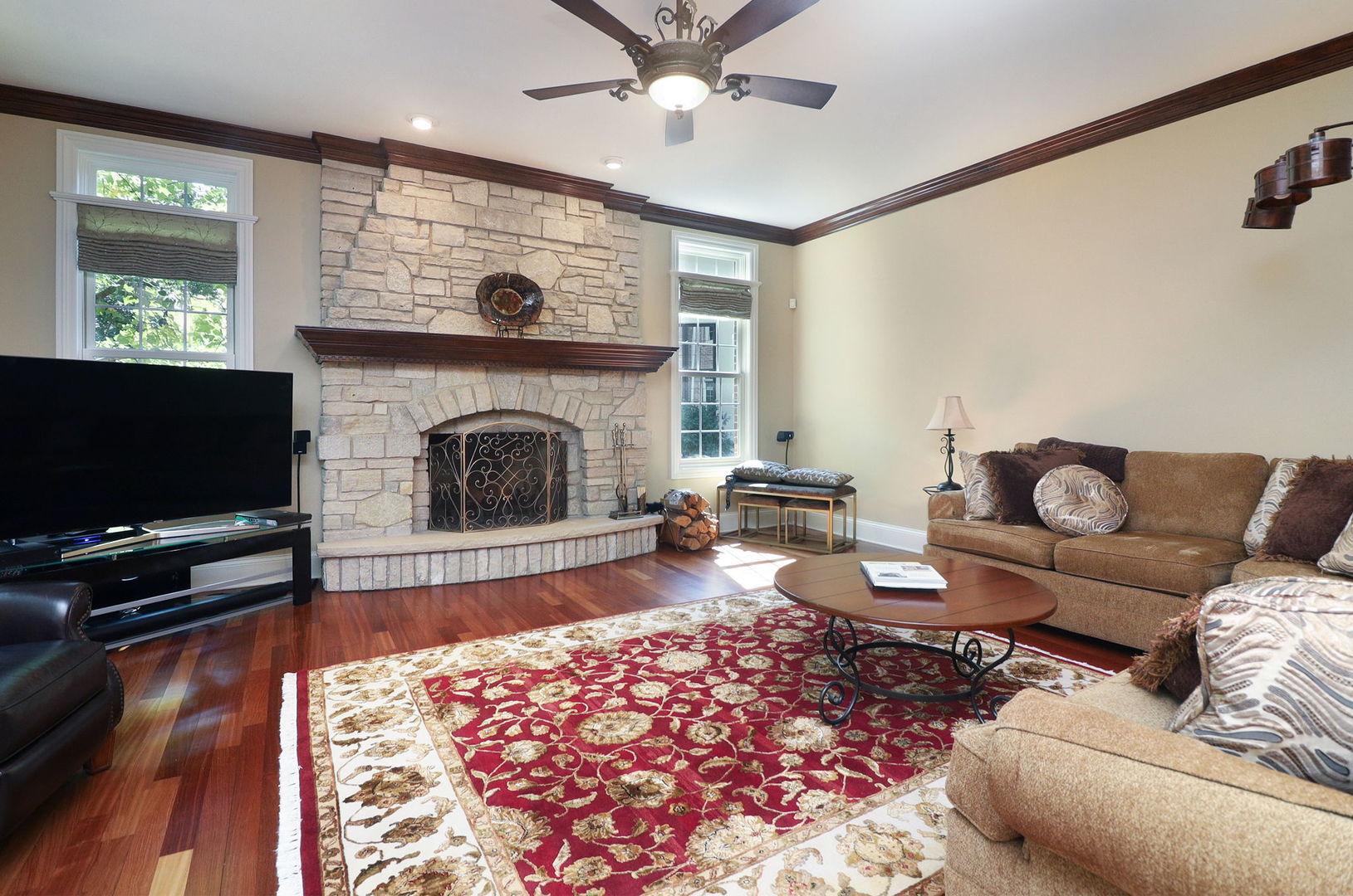 616 Driftwood Court, Naperville, IL 60540