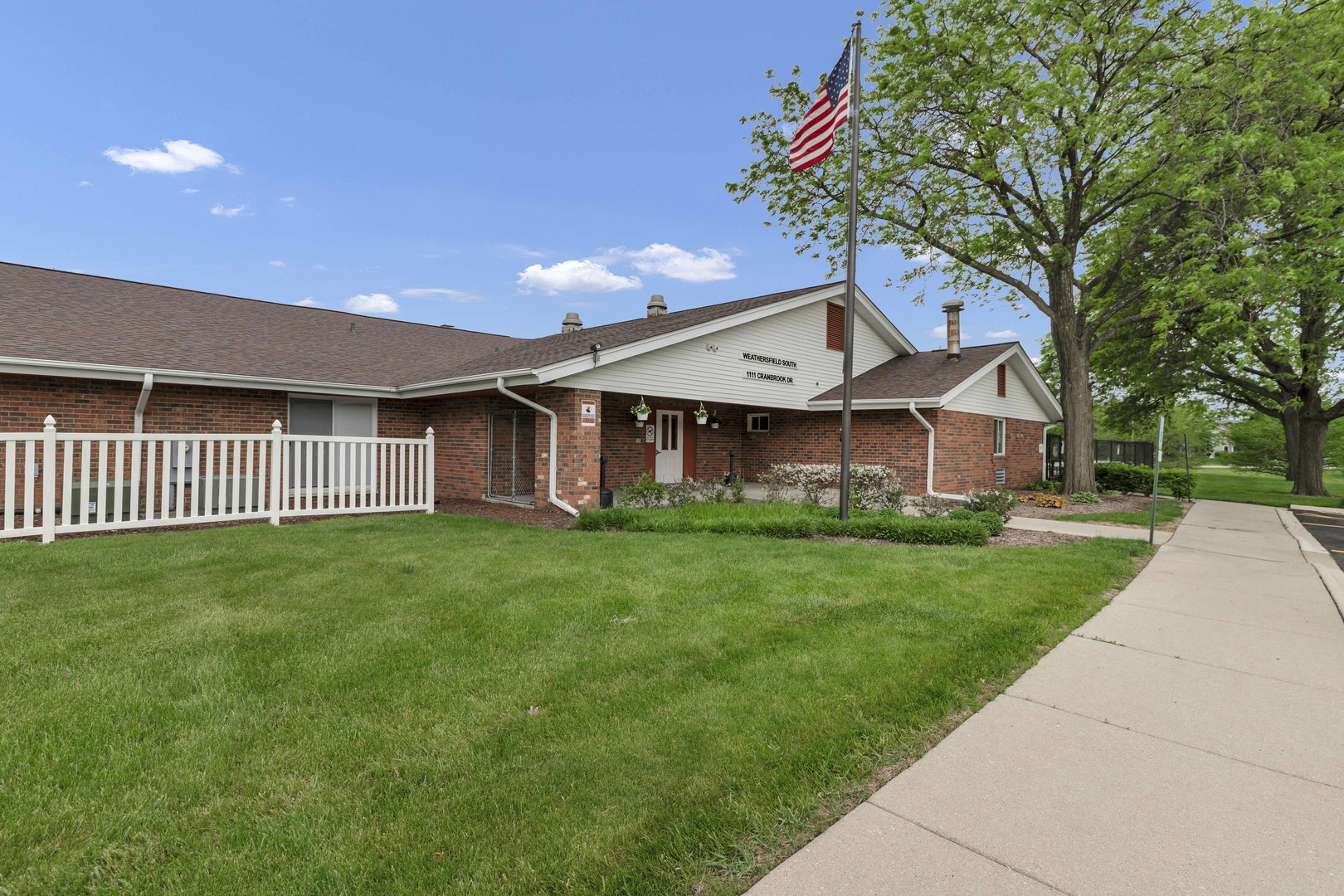 951 Chelsea Lane, Schaumburg, IL 60193