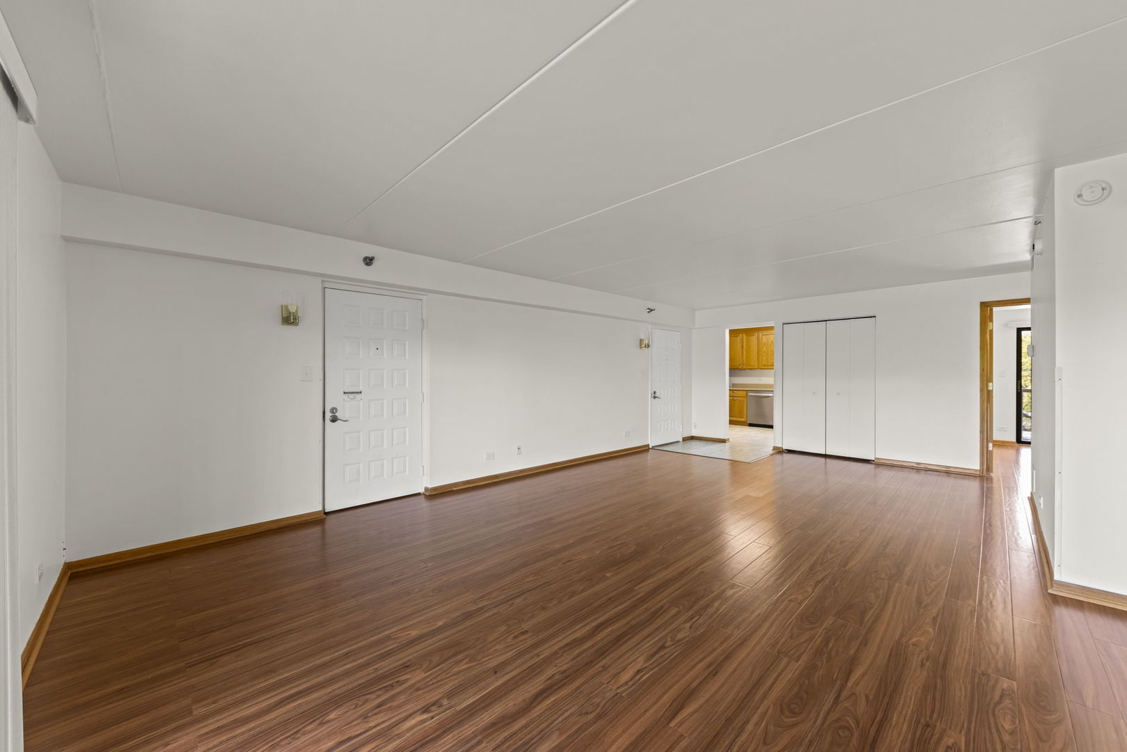 6010 Lake Bluff Drive #301, Tinley Park, IL 60477