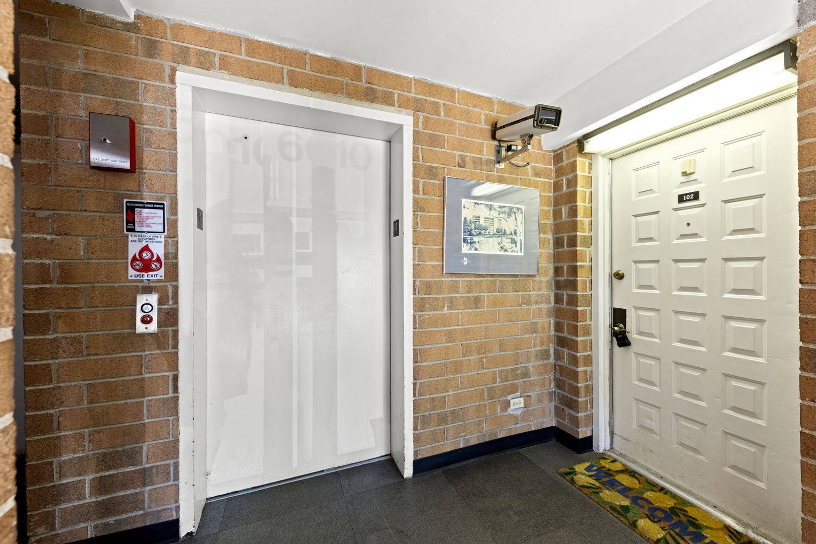 6010 Lake Bluff Drive #301, Tinley Park, IL 60477