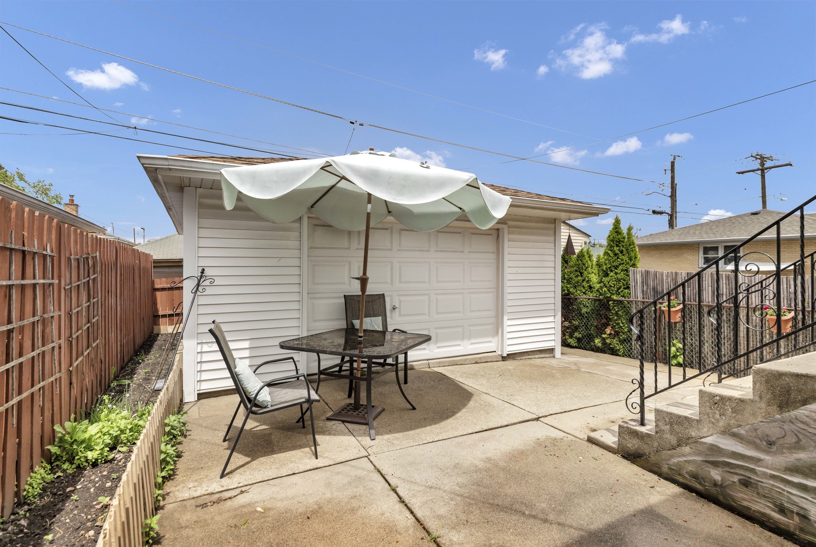 7008 W Montrose Avenue, Norridge, IL 60706