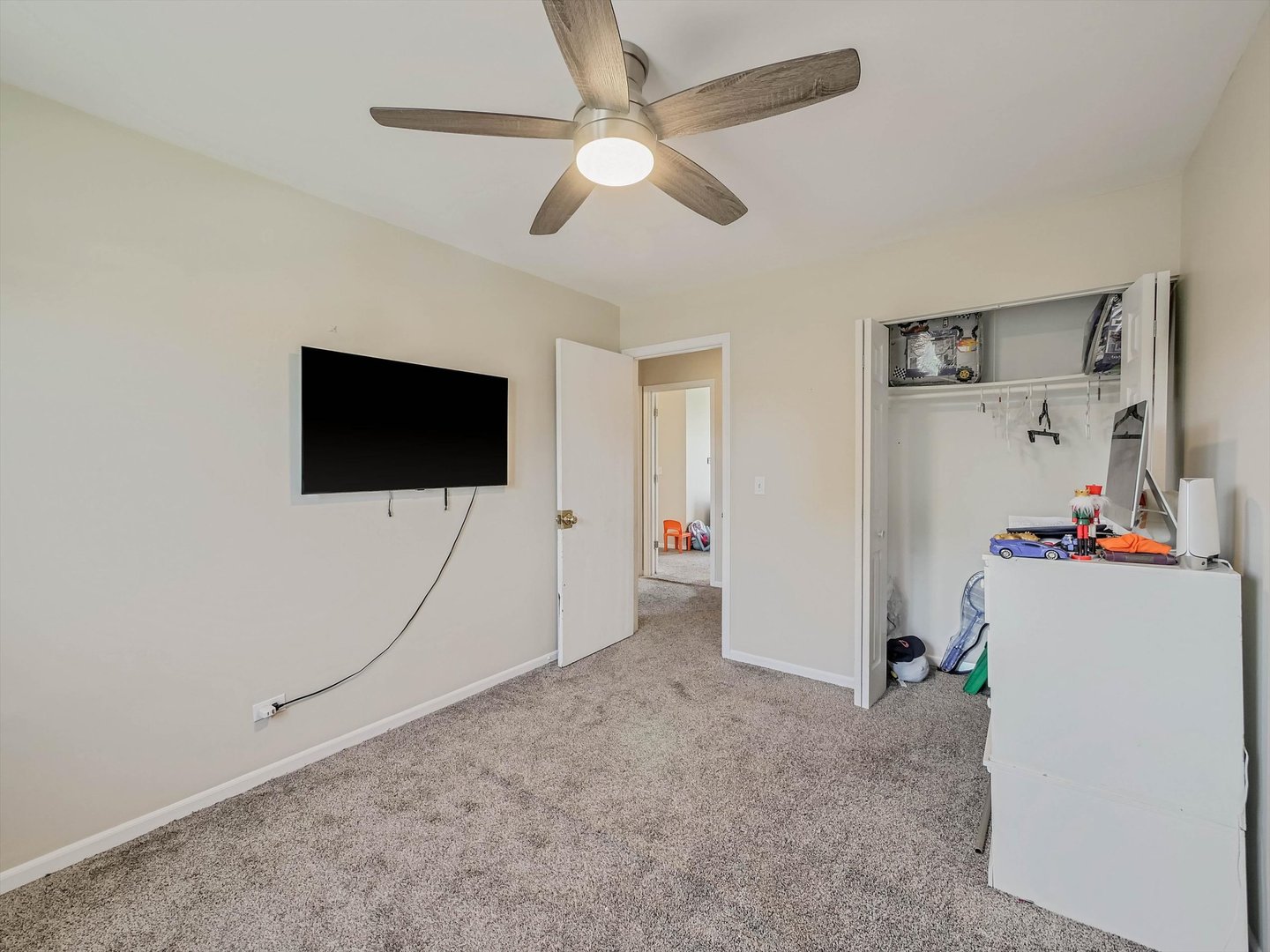 191 Pebblecreek Trail, Carol Stream, IL 60188