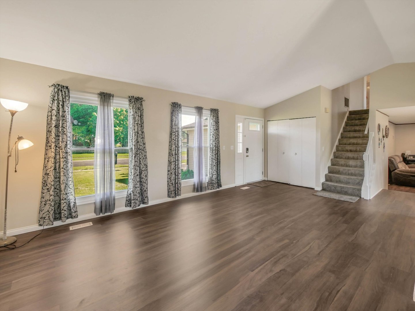 191 Pebblecreek Trail, Carol Stream, IL 60188
