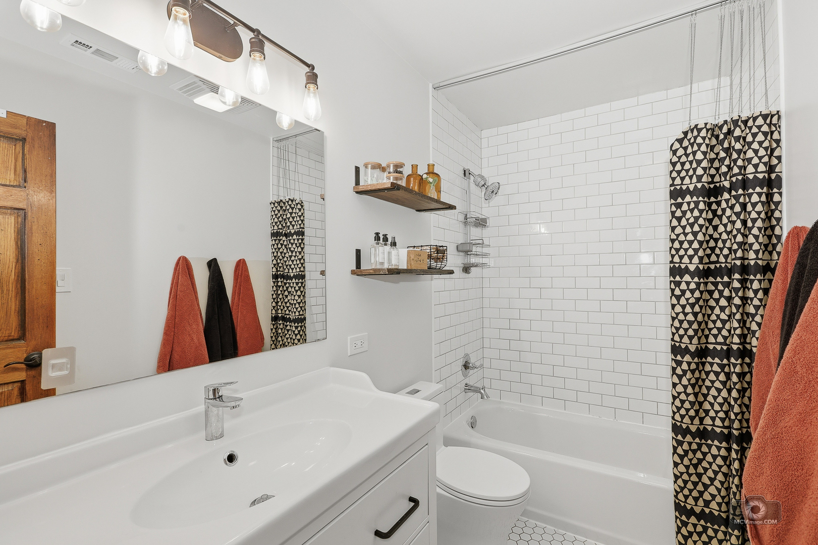16141 Laurel Drive, Orland Park, IL 60462