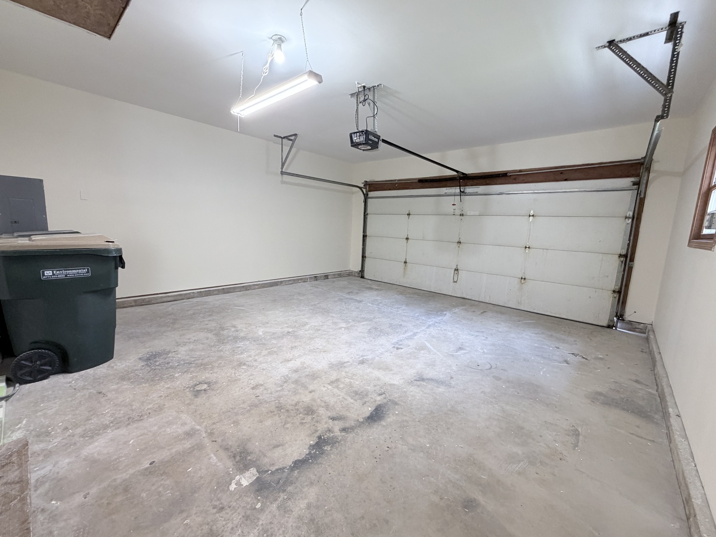 1565 E Patmore Street, Diamond, IL 60416