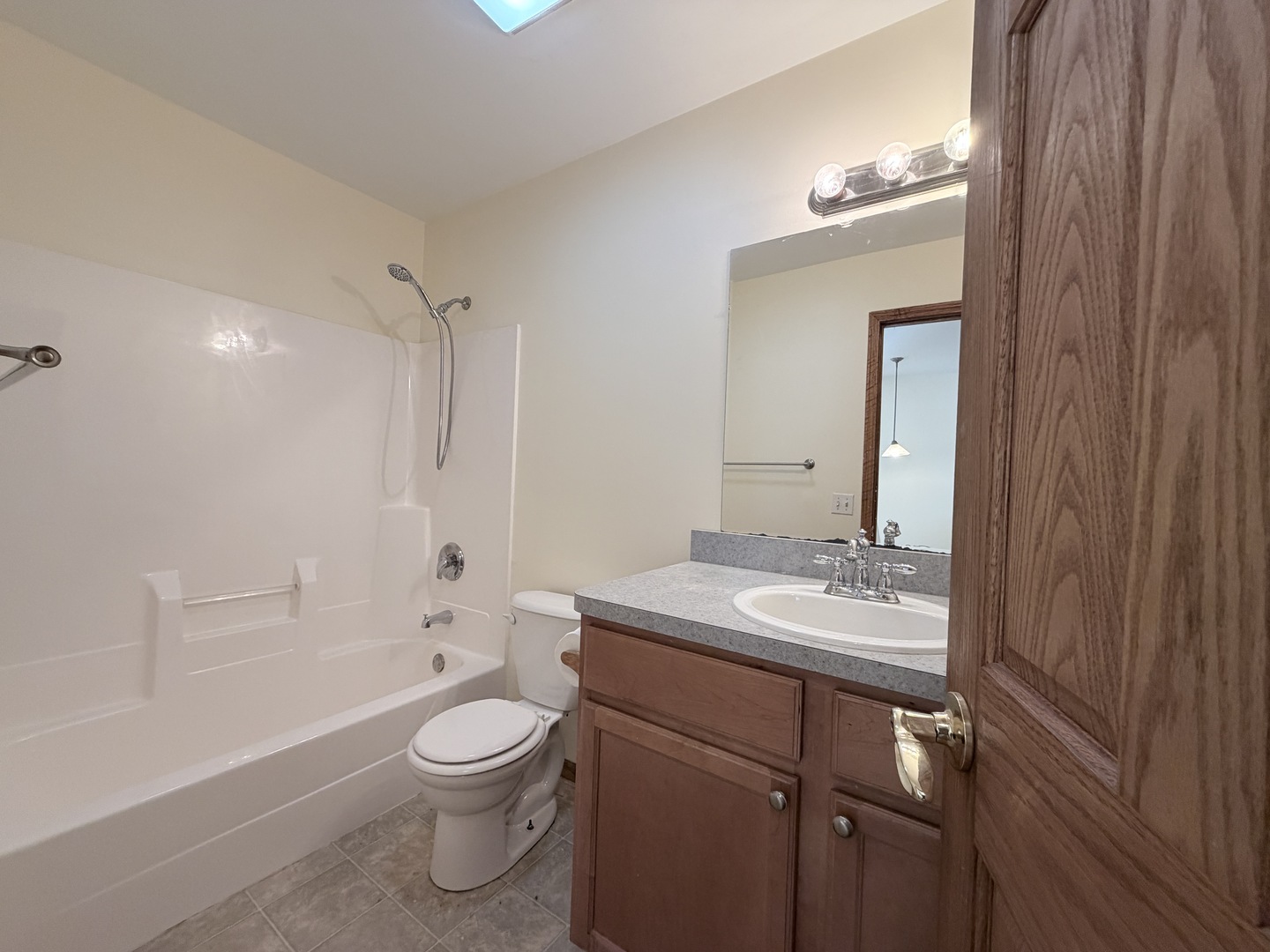1565 E Patmore Street, Diamond, IL 60416