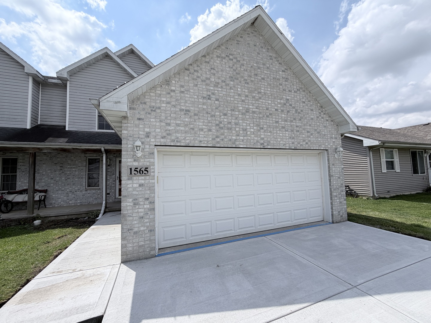 1565 E Patmore Street, Diamond, IL 60416