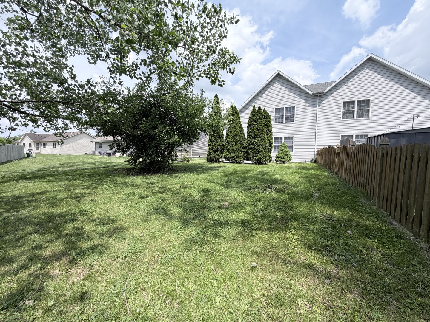 1565 E Patmore Street, Diamond, IL 60416