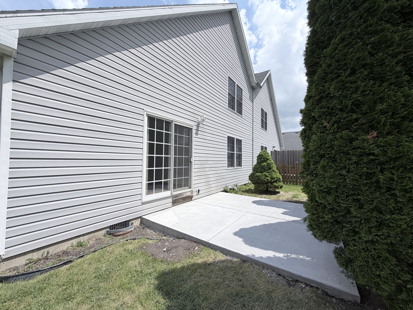 1565 E Patmore Street, Diamond, IL 60416