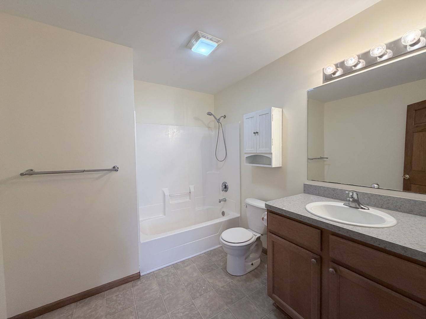 1565 E Patmore Street, Diamond, IL 60416
