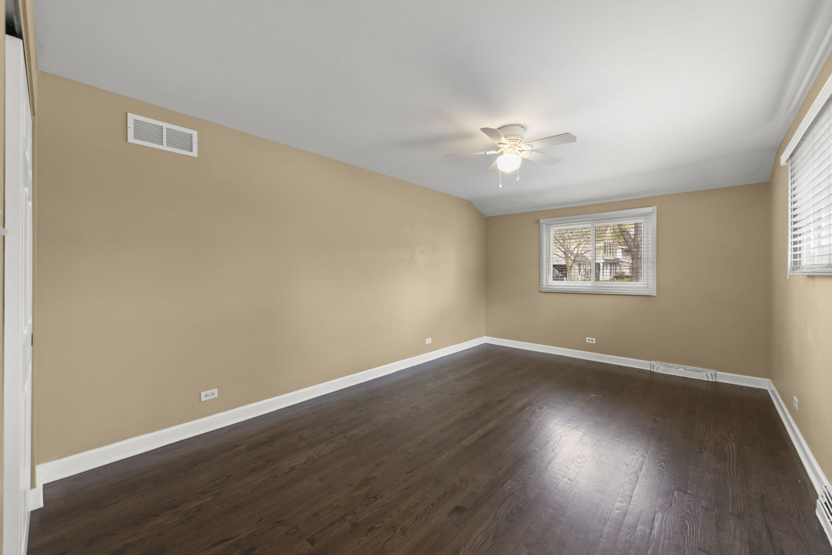 5818 Ridgewood Drive, Western Springs, IL 60558