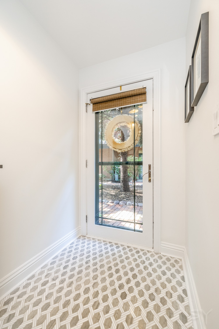 2455 W OHIO Street #13E, Chicago, IL 60612