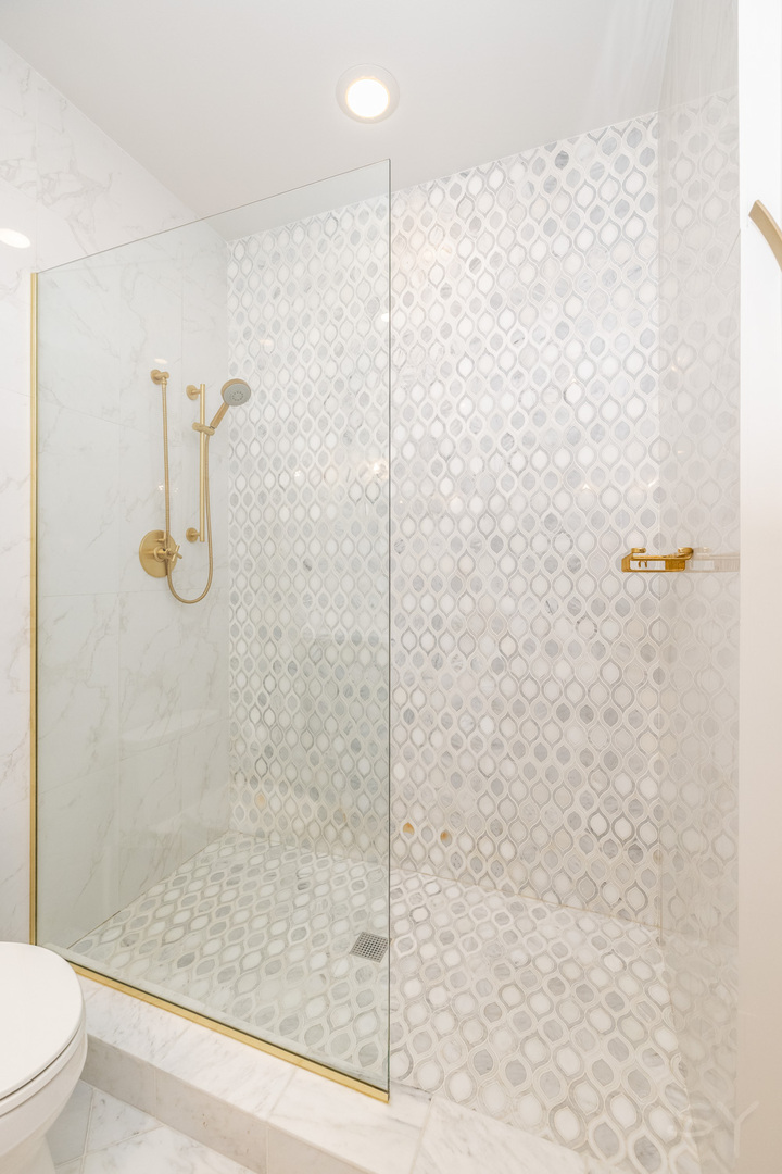 2455 W OHIO Street #13E, Chicago, IL 60612