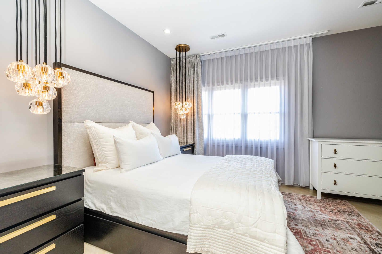 2455 W OHIO Street #13E, Chicago, IL 60612
