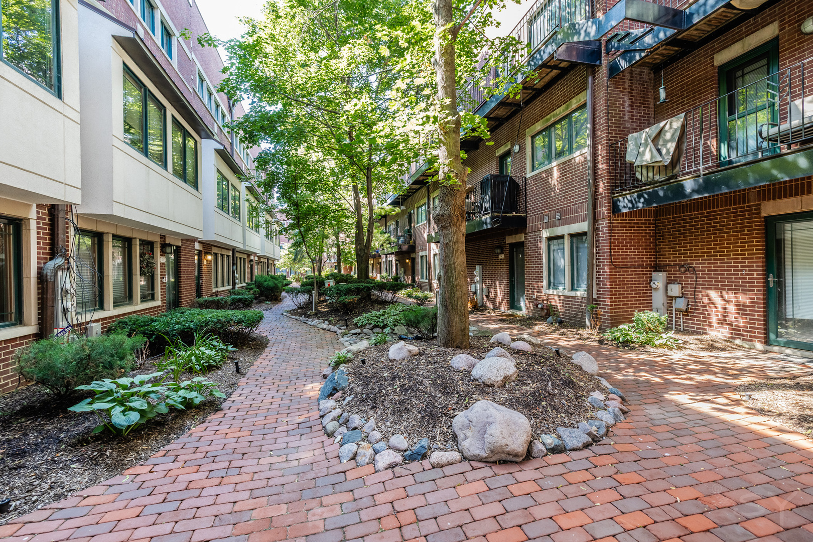 2455 W OHIO Street #13E, Chicago, IL 60612