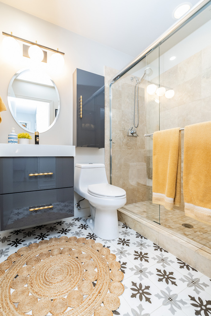 2455 W OHIO Street #13E, Chicago, IL 60612