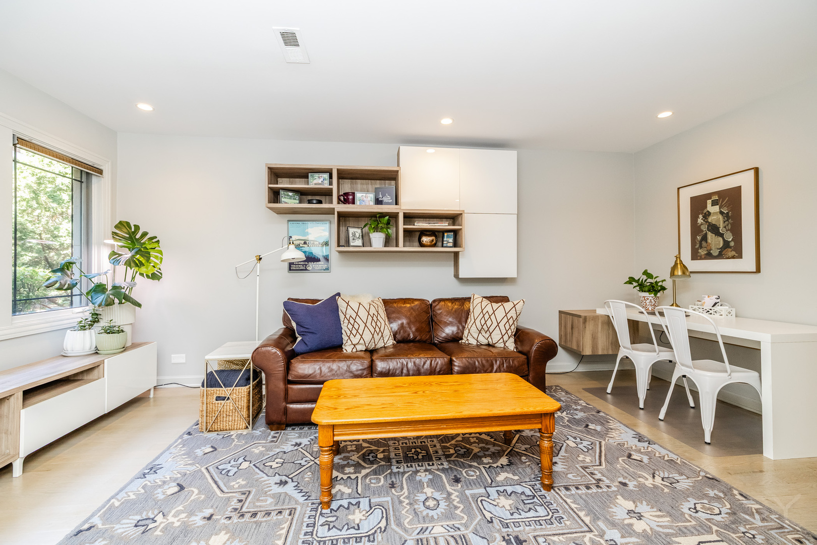 2455 W OHIO Street #13E, Chicago, IL 60612