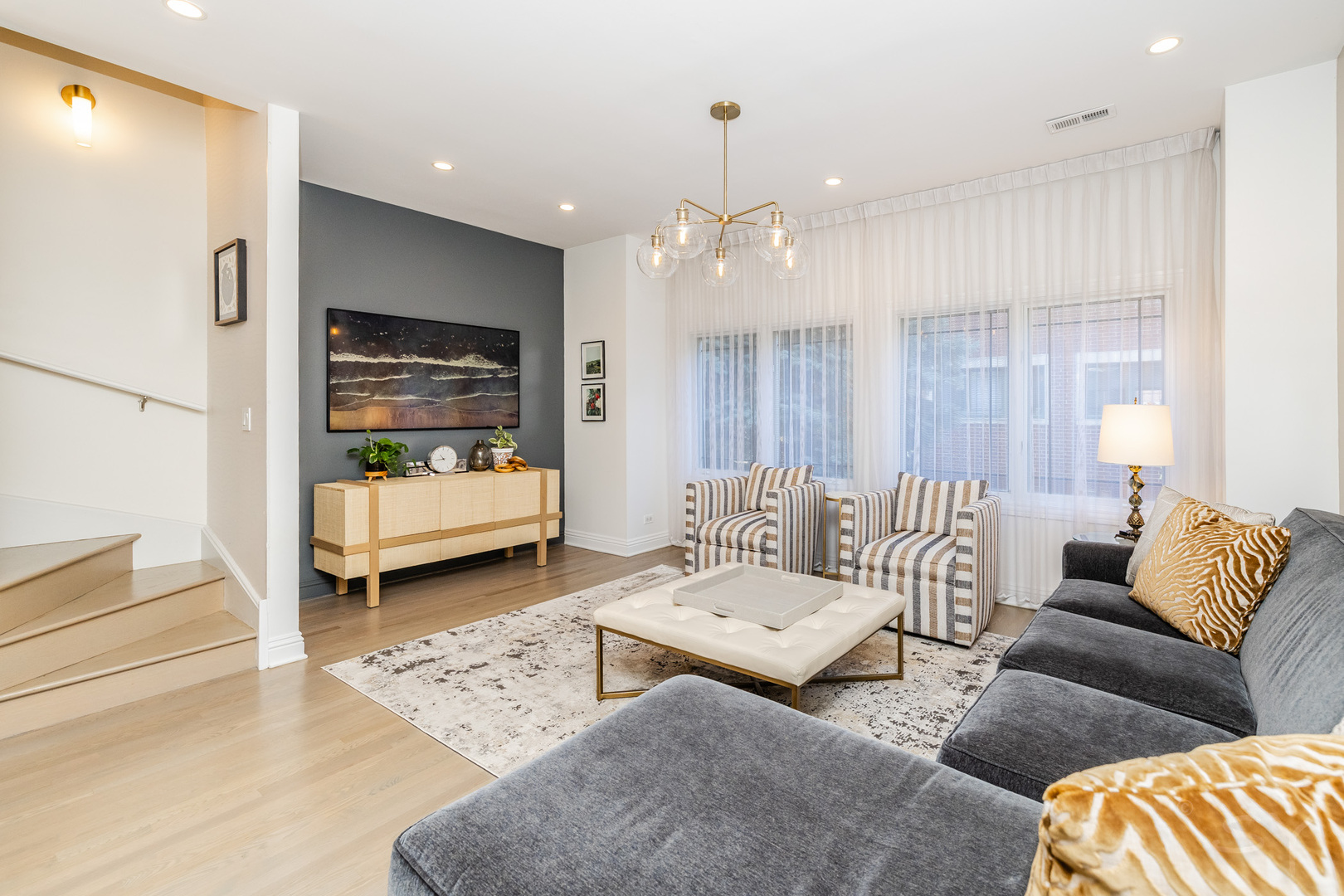 2455 W OHIO Street #13E, Chicago, IL 60612