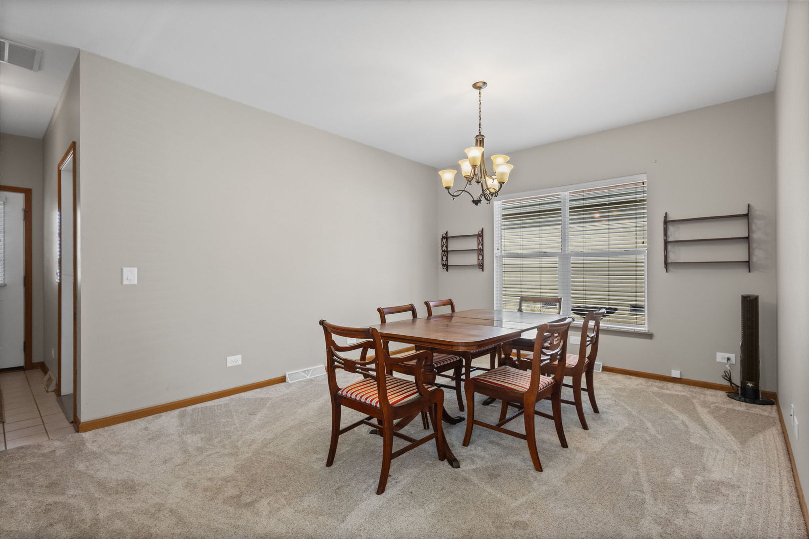 2905 Buckskin Lane, Grayslake, IL 60030