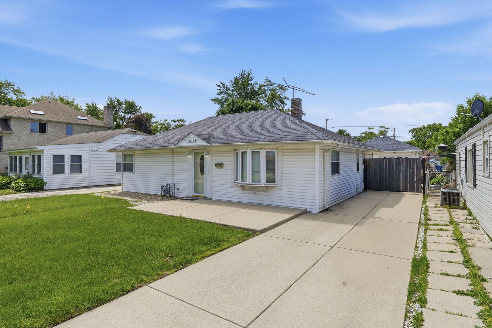2834 Maple Street, Franklin Park, IL 60131