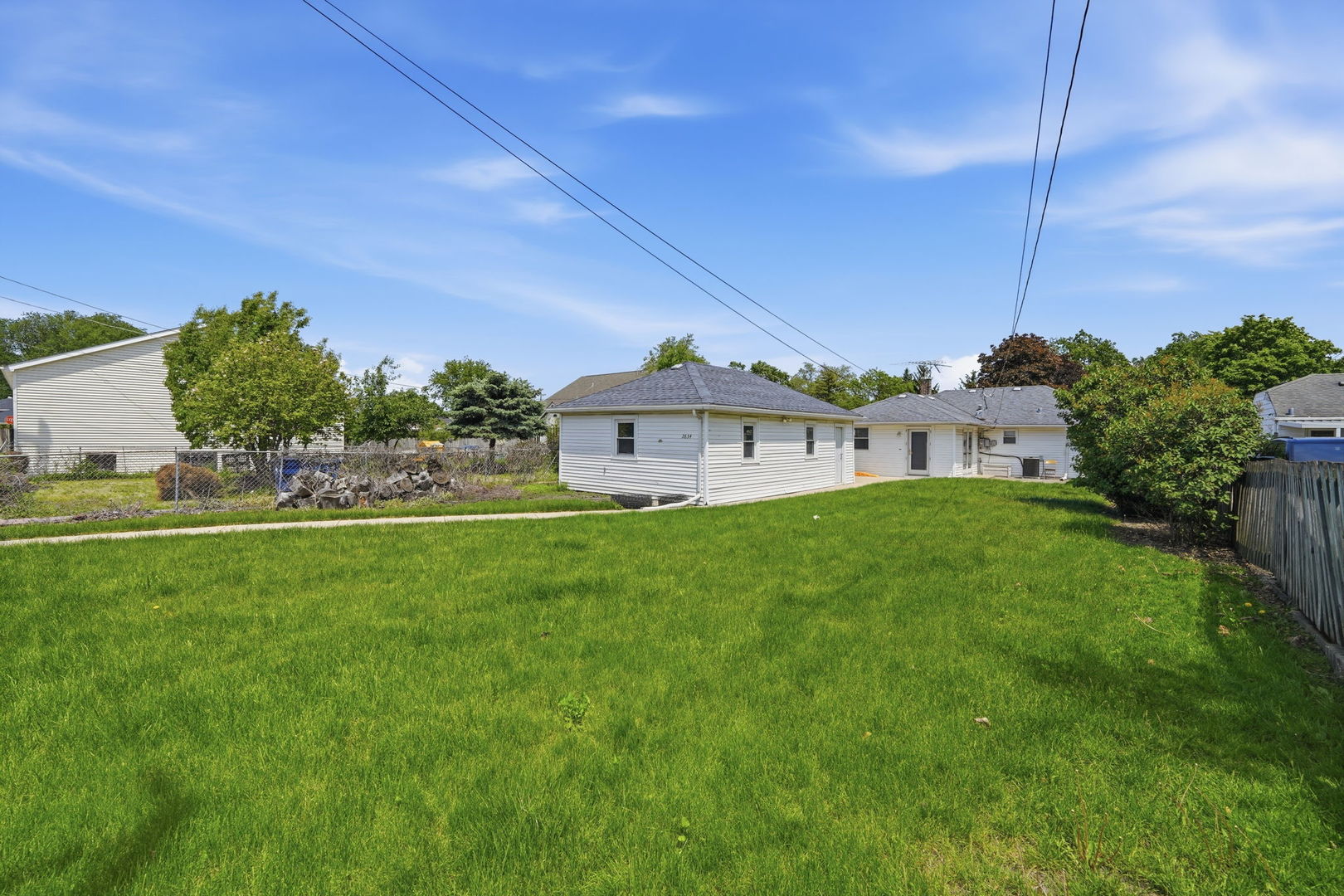 2834 Maple Street, Franklin Park, IL 60131