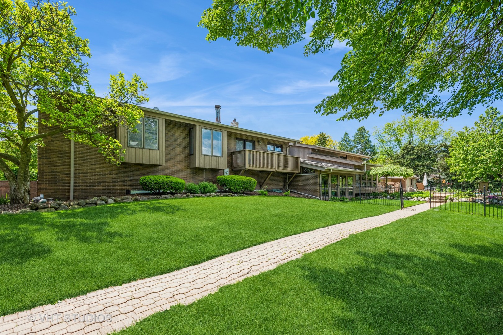 30W010 Smith Road, West Chicago, IL 60185