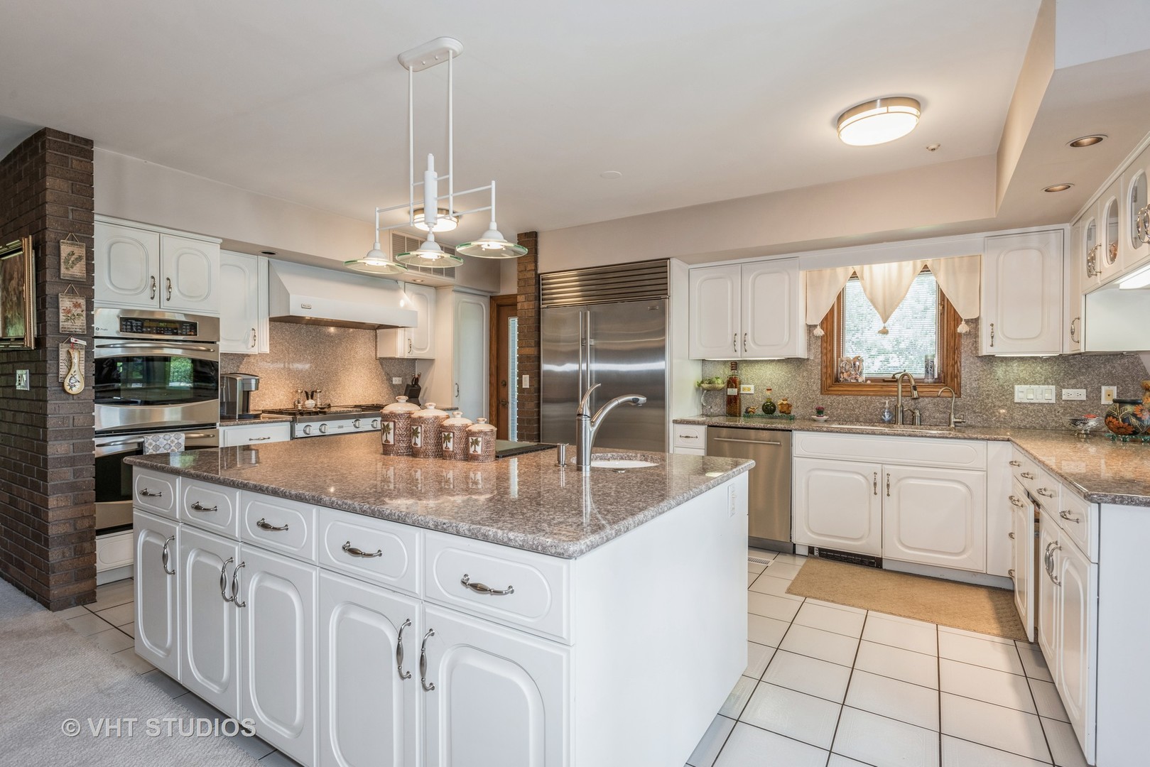 30W010 Smith Road, West Chicago, IL 60185