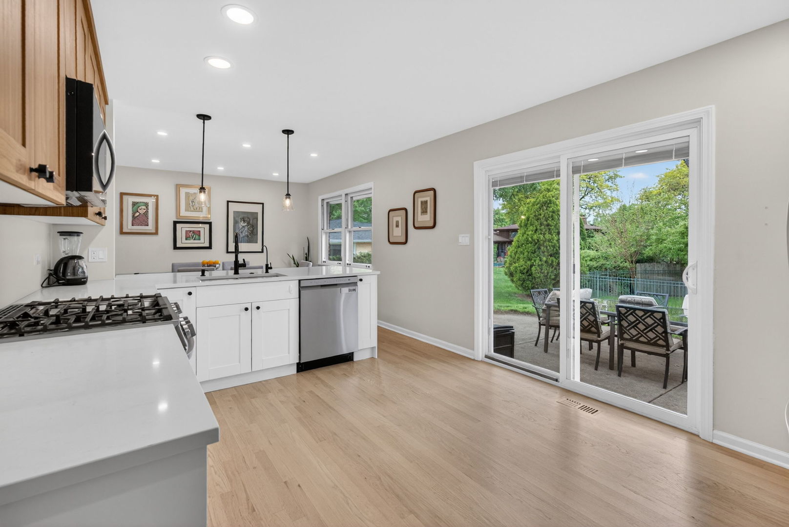8632 Clifford Drive, Darien, IL 60561