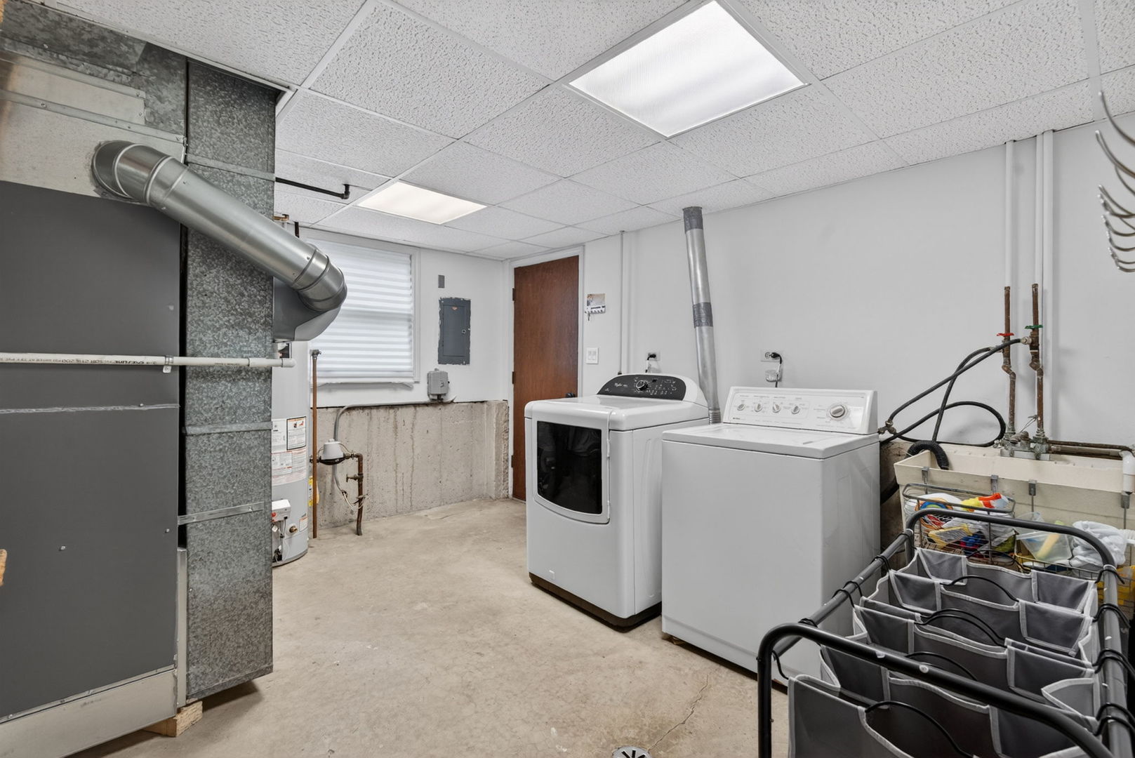 8632 Clifford Drive, Darien, IL 60561