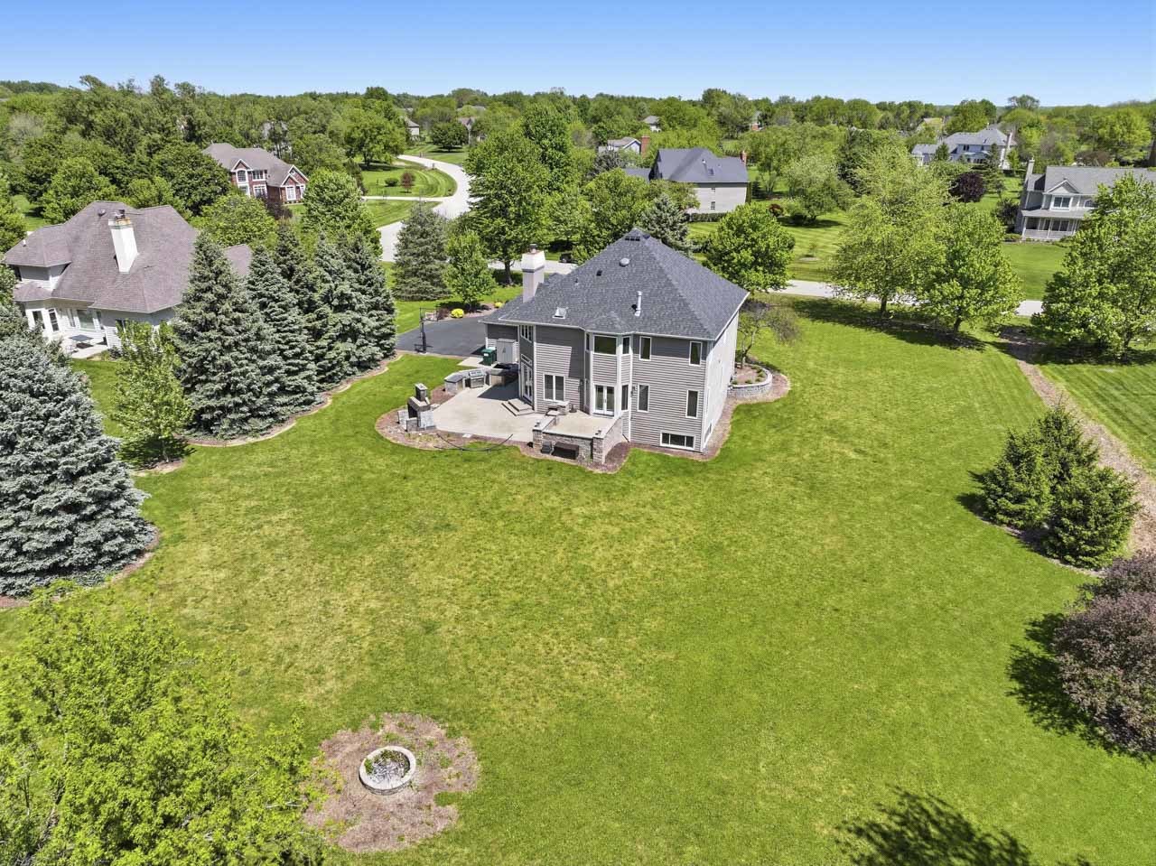 6N274 W Ridgewood Lane, St. Charles, IL 60175