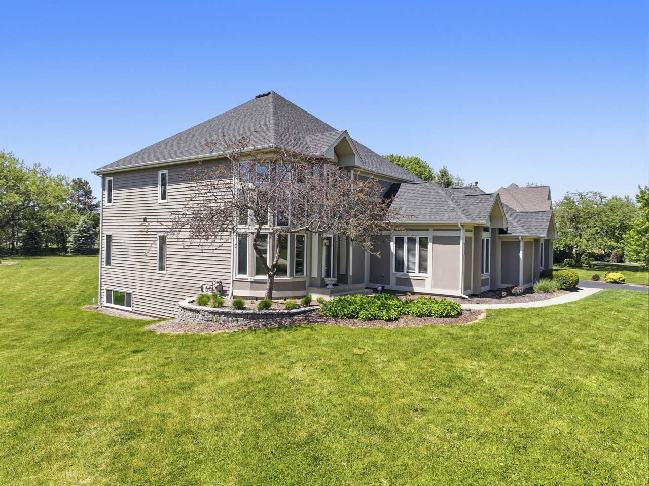 6N274 W Ridgewood Lane, St. Charles, IL 60175