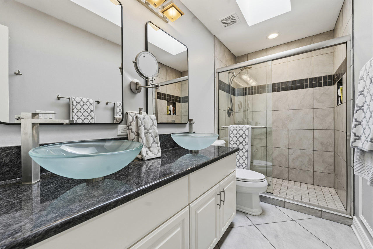 6N274 W Ridgewood Lane, St. Charles, IL 60175