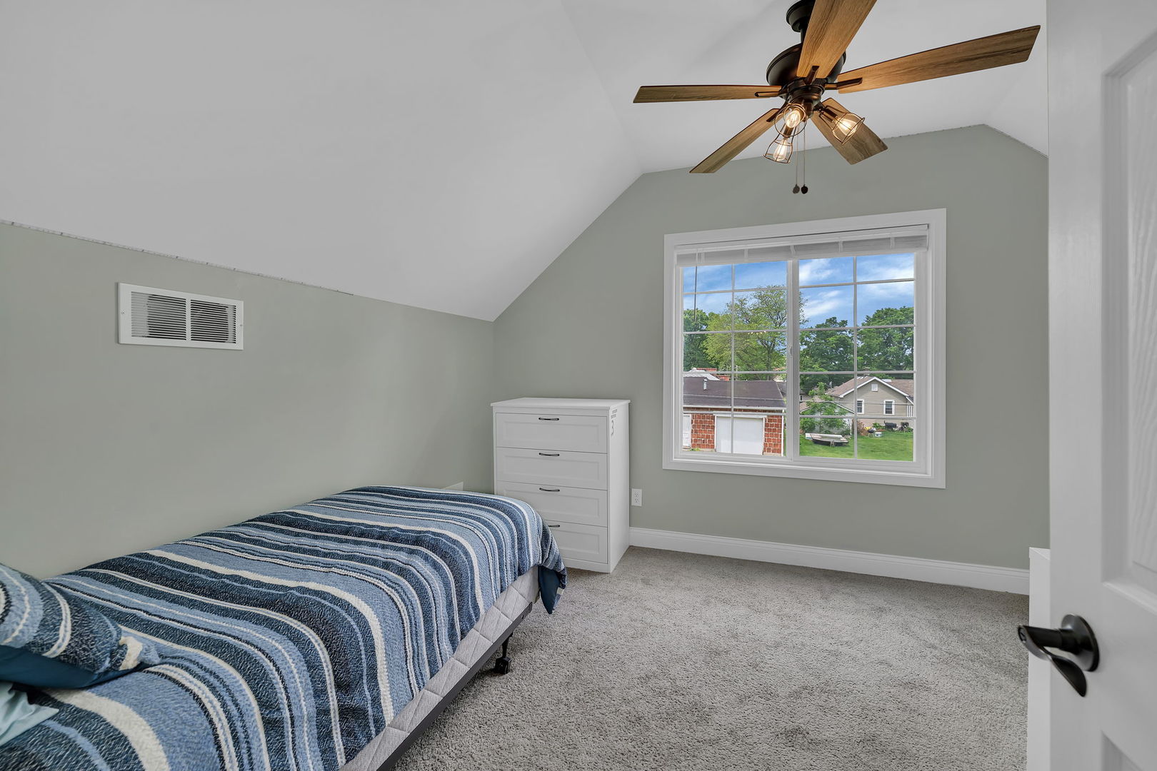 613 2nd Avenue, Ottawa, IL 61350