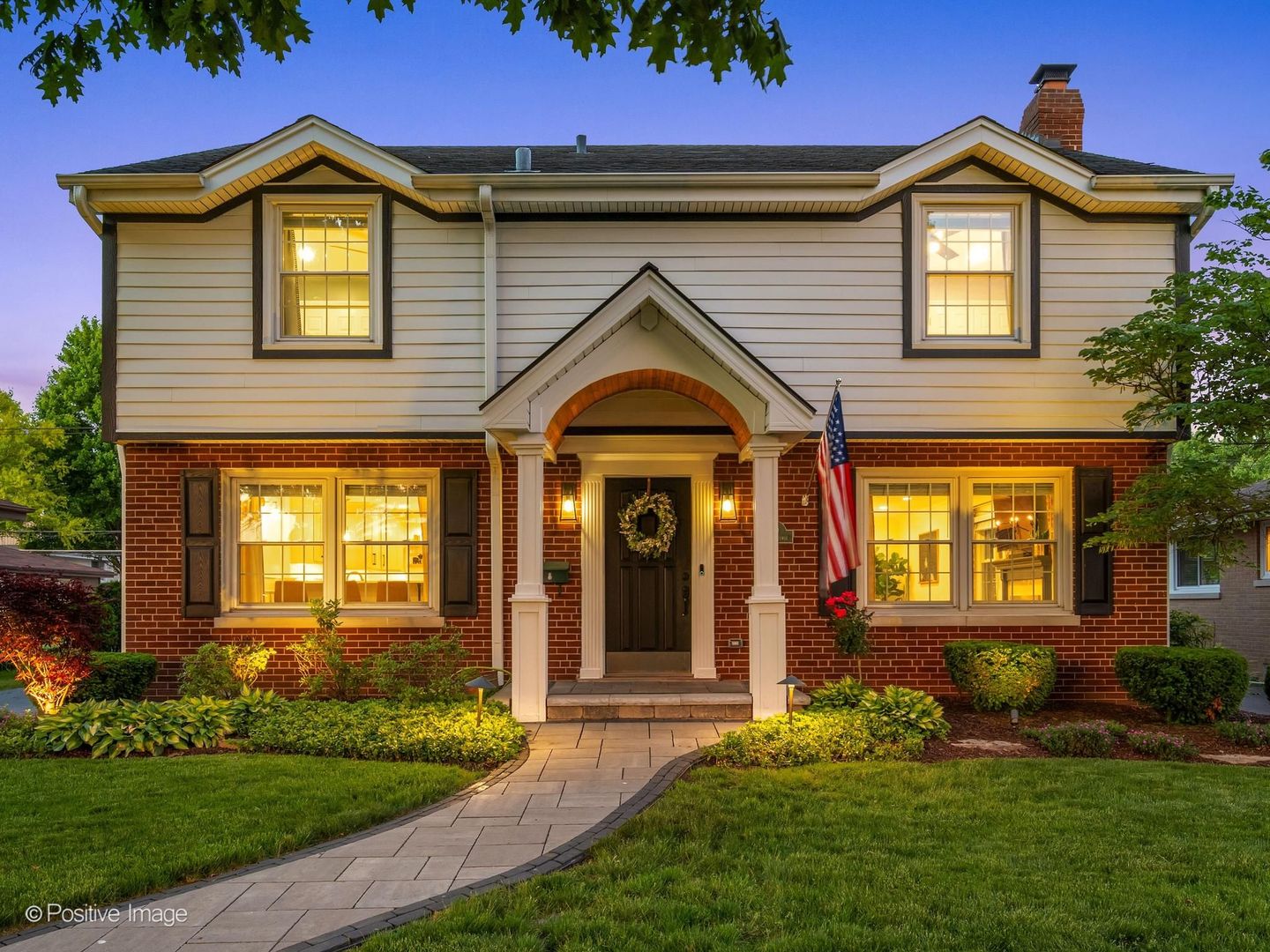 949 S Euclid Avenue, Elmhurst, IL 60126