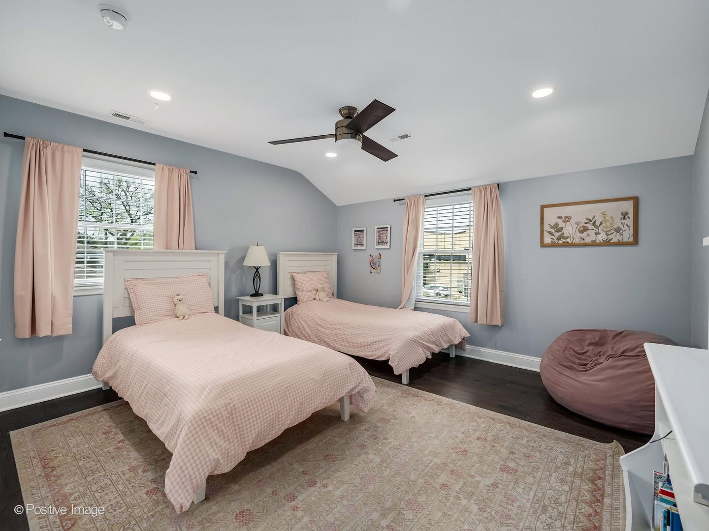 949 S Euclid Avenue, Elmhurst, IL 60126