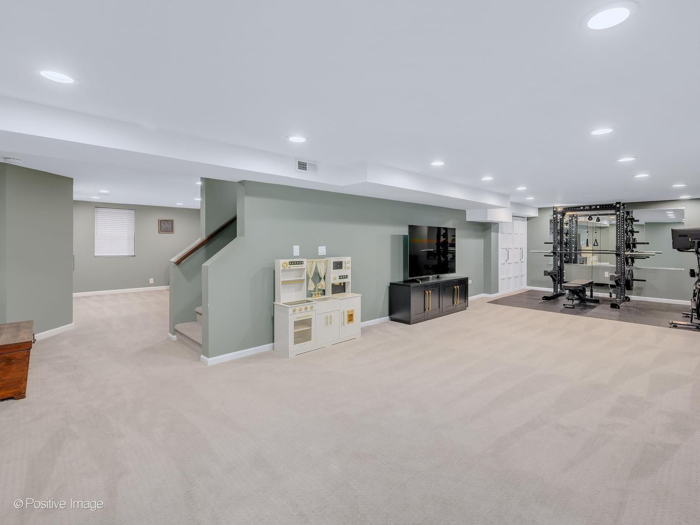 949 S Euclid Avenue, Elmhurst, IL 60126