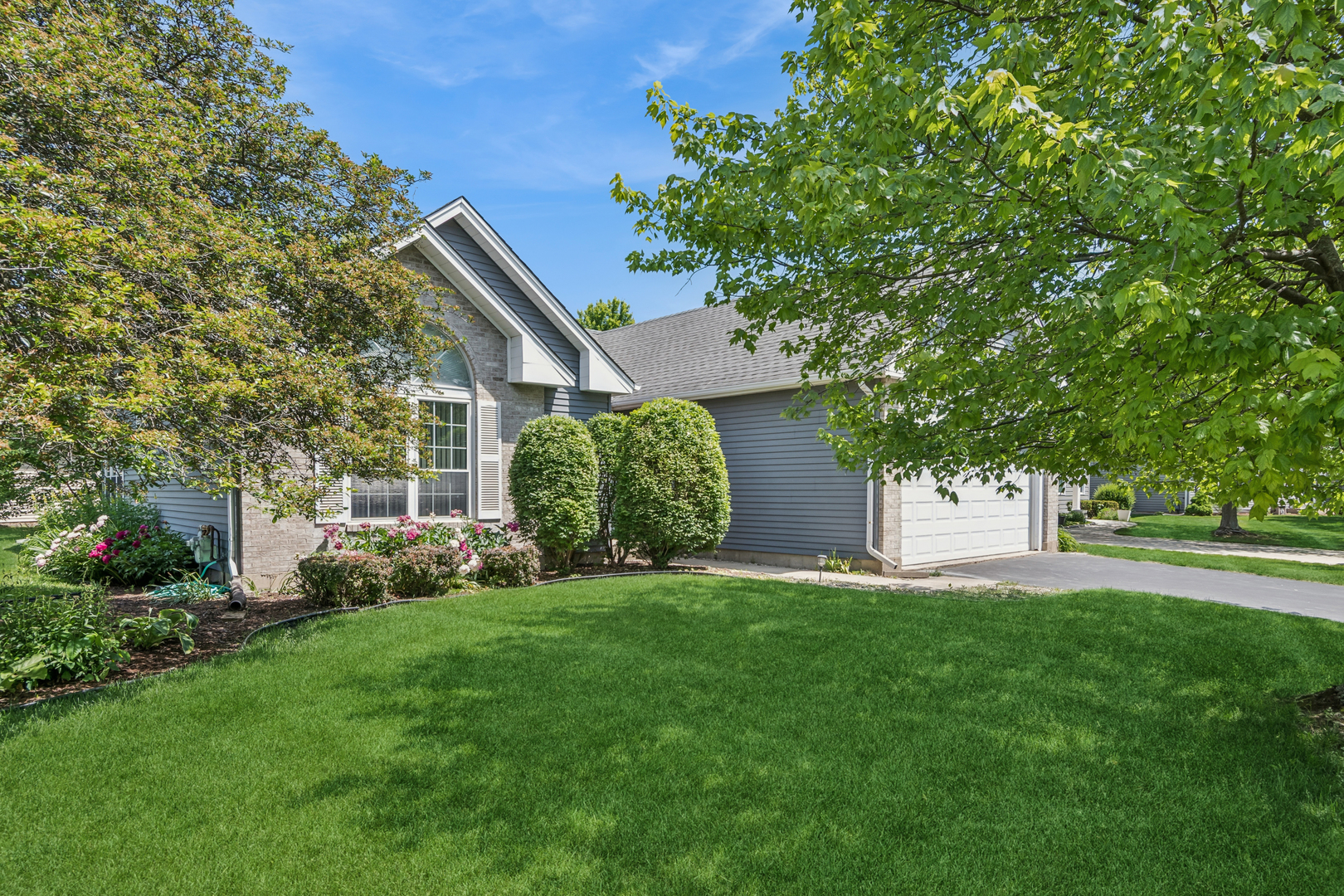 217 Meadowview Lane, Aurora, IL 60502