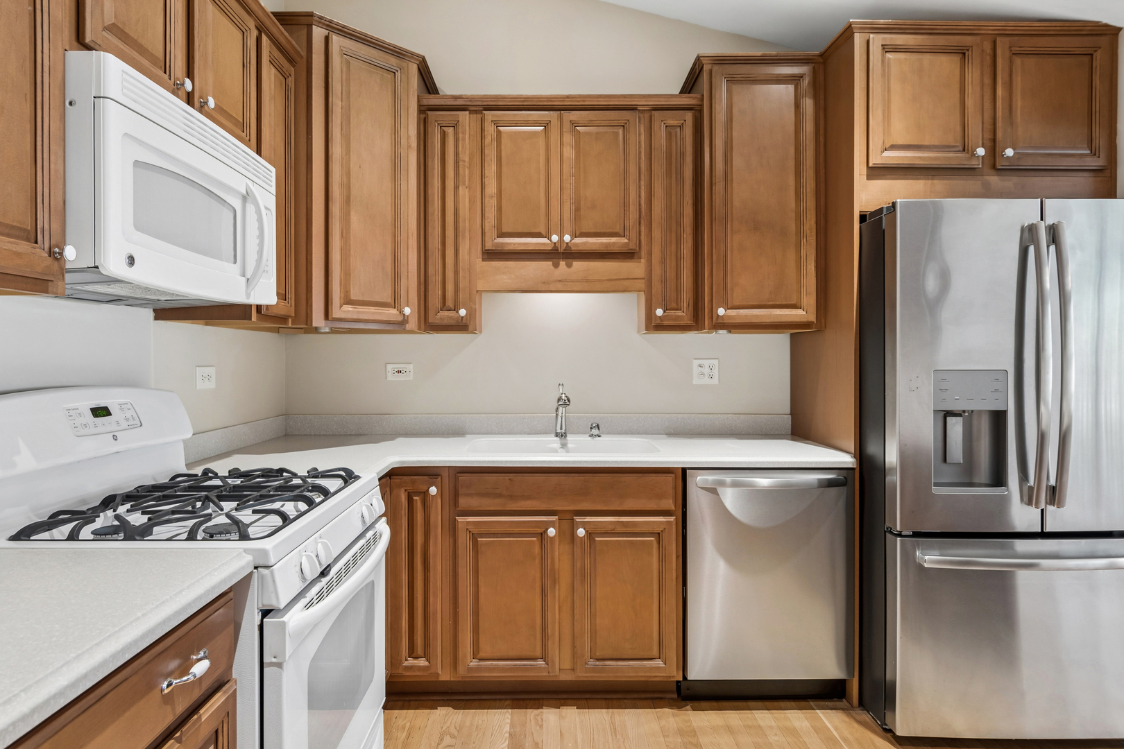 217 Meadowview Lane, Aurora, IL 60502