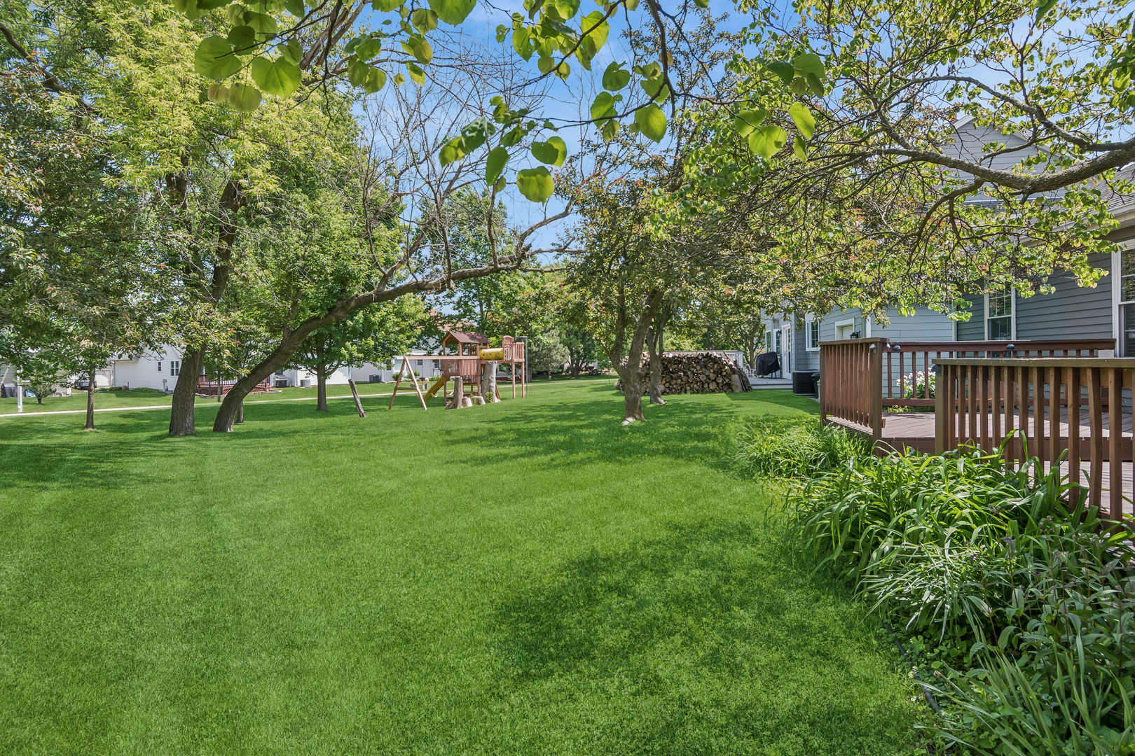 217 Meadowview Lane, Aurora, IL 60502