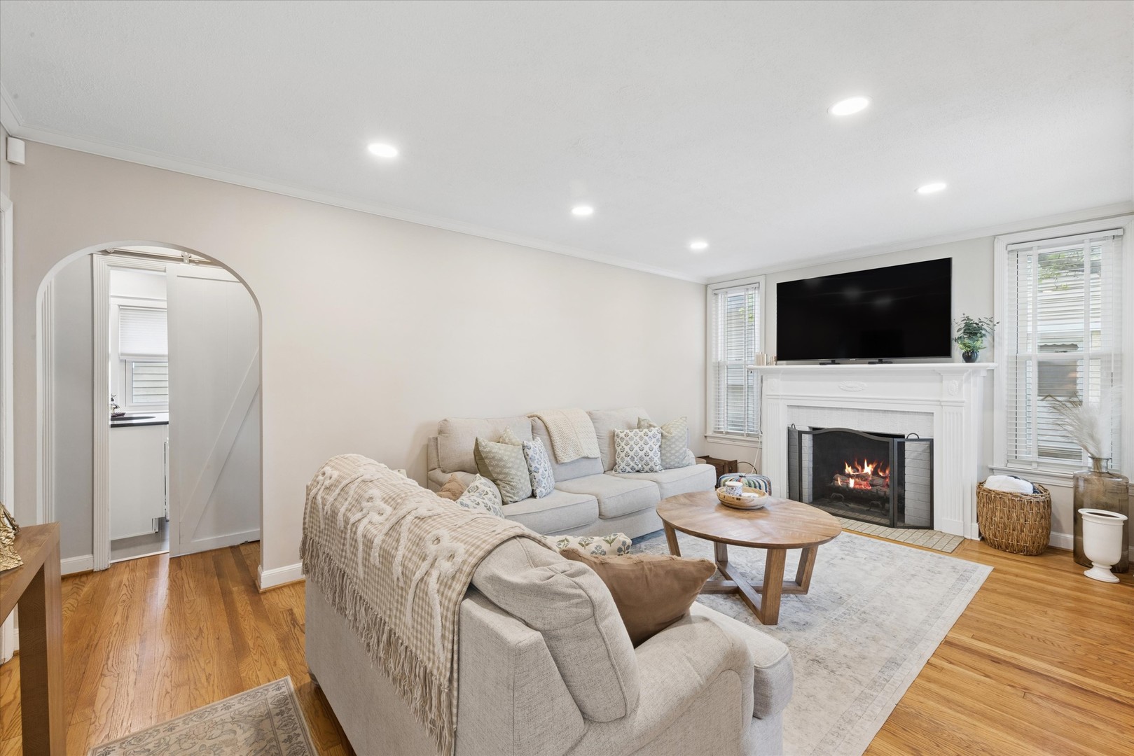 923 S Fairfield Avenue, Elmhurst, IL 60126