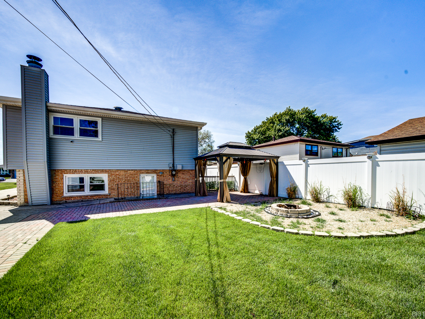 11735 S Leamington Avenue, Alsip, IL 60803
