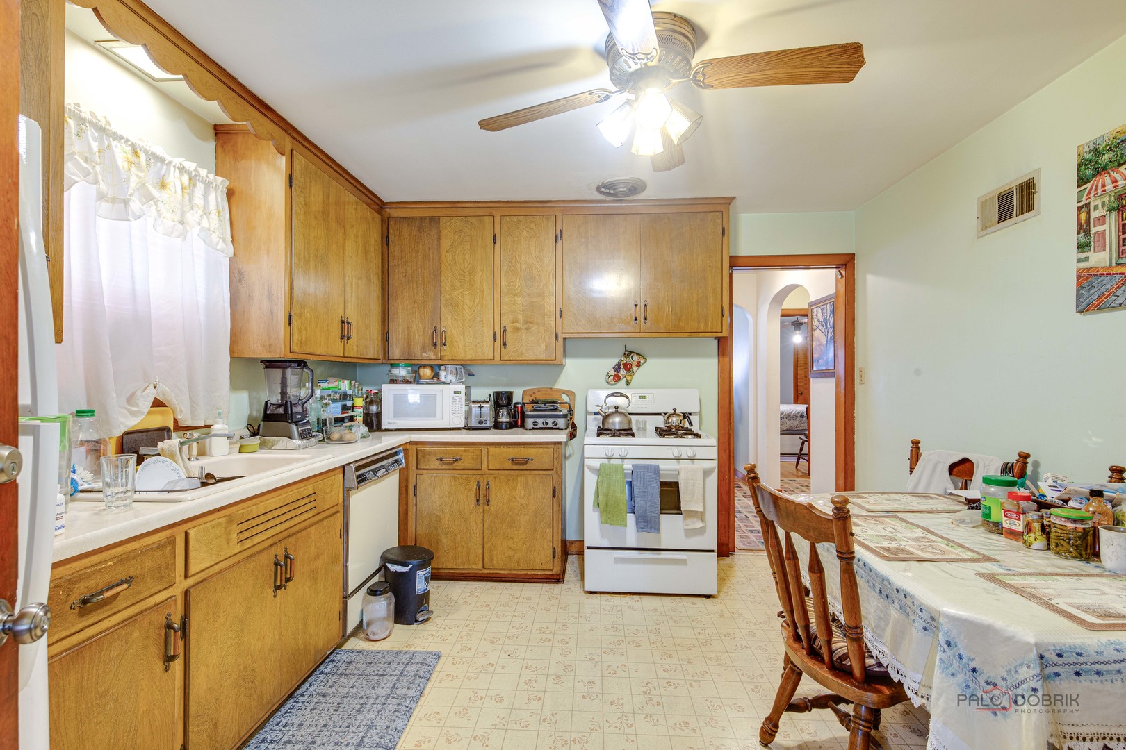 7523 W Cleveland Street, Niles, IL 60714
