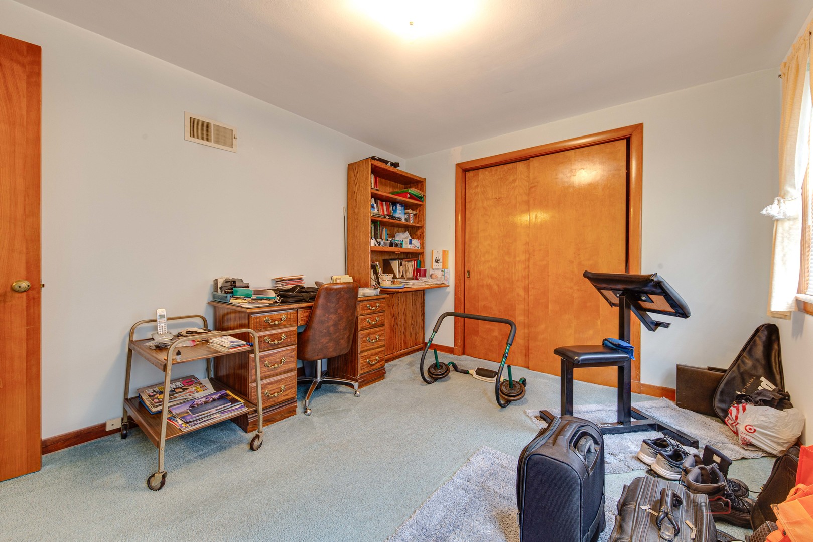 7523 W Cleveland Street, Niles, IL 60714