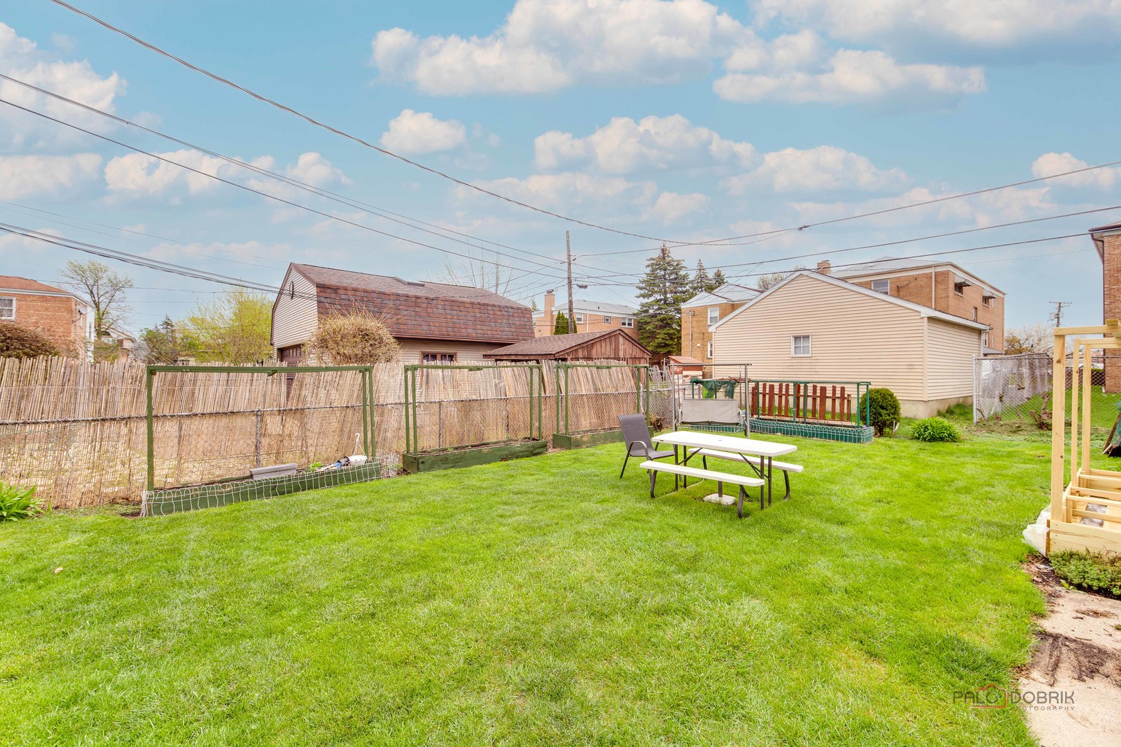 7523 W Cleveland Street, Niles, IL 60714