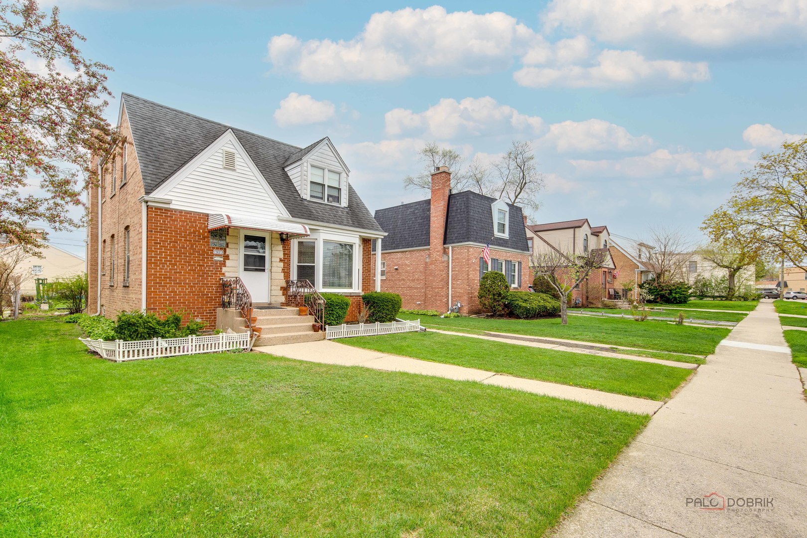 7523 W Cleveland Street, Niles, IL 60714