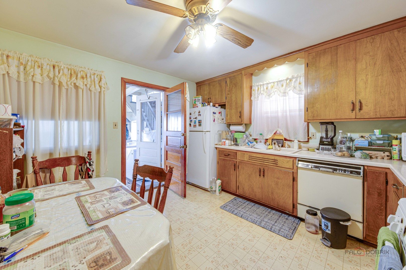7523 W Cleveland Street, Niles, IL 60714