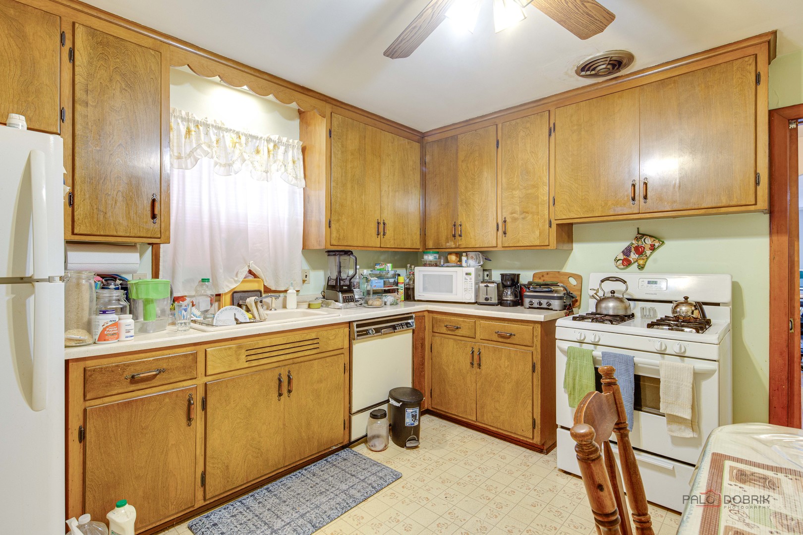 7523 W Cleveland Street, Niles, IL 60714